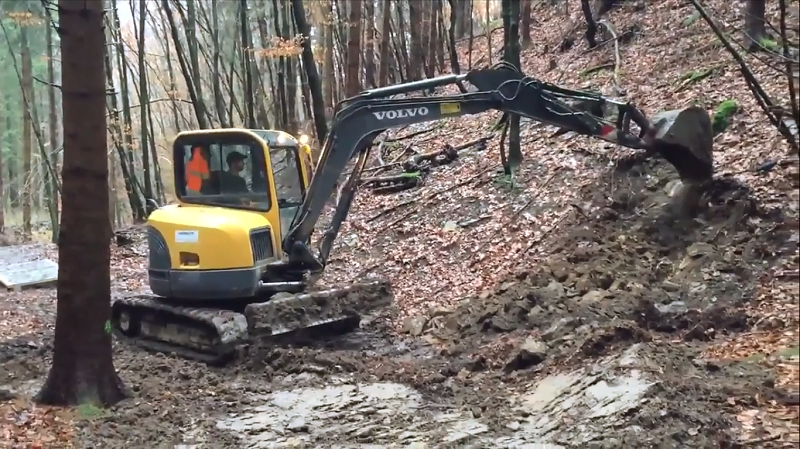 безопасная эксплуатация мини экскаваторов Вольво